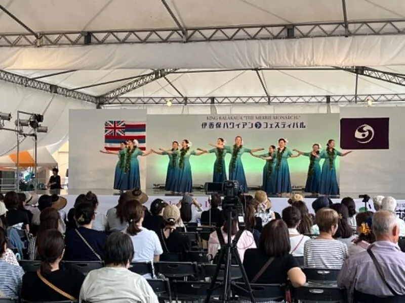 Hula on the main stage at the Ikaho Hawaiian Festival