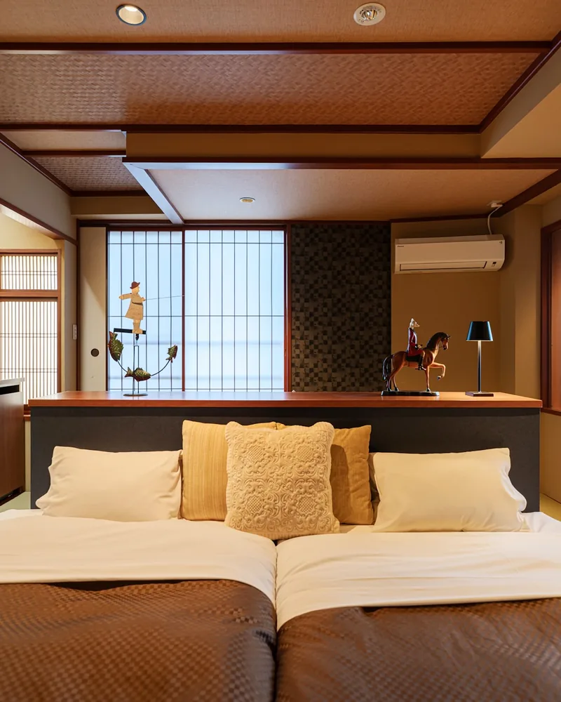 Twin beds and the counter behind them