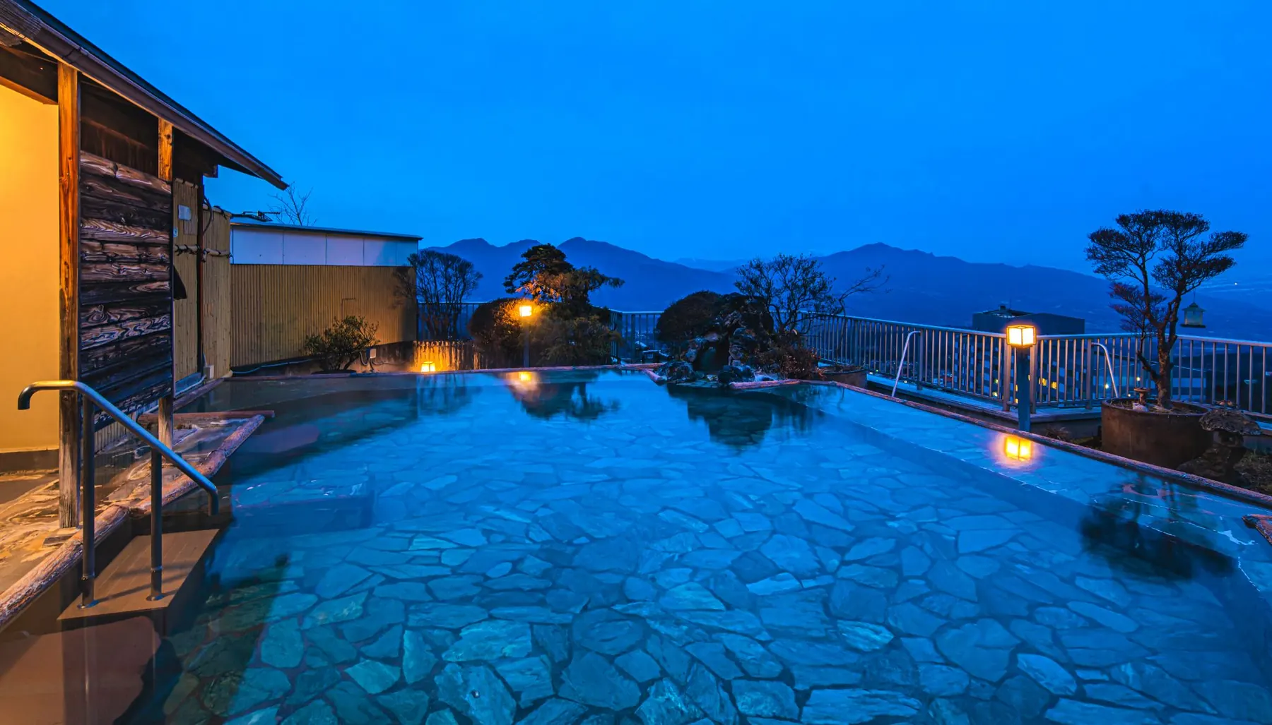Garden-style rooftop open-air bath Roman