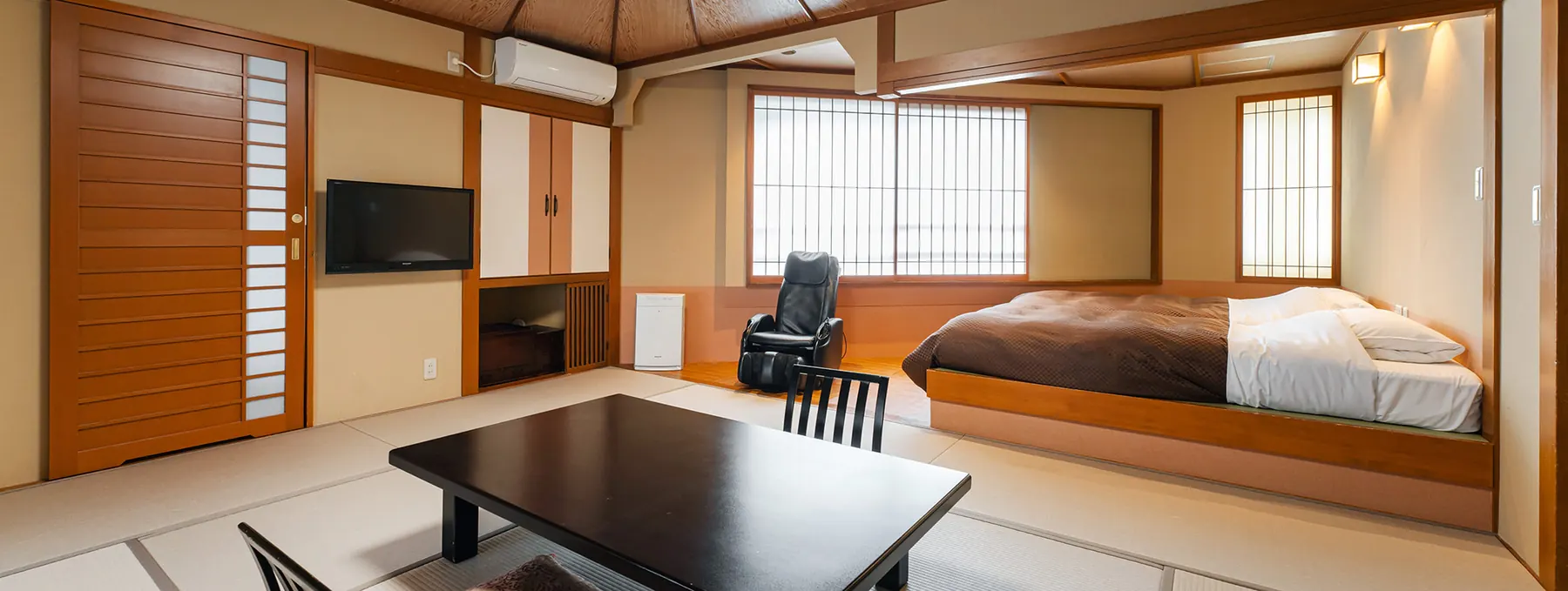 Smoking Japanese-Western room