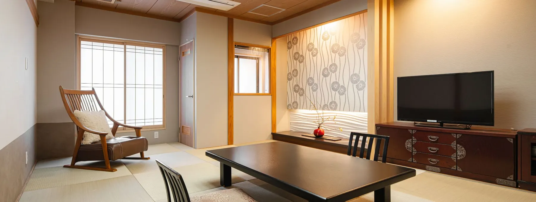 Japanese room with a view onsen